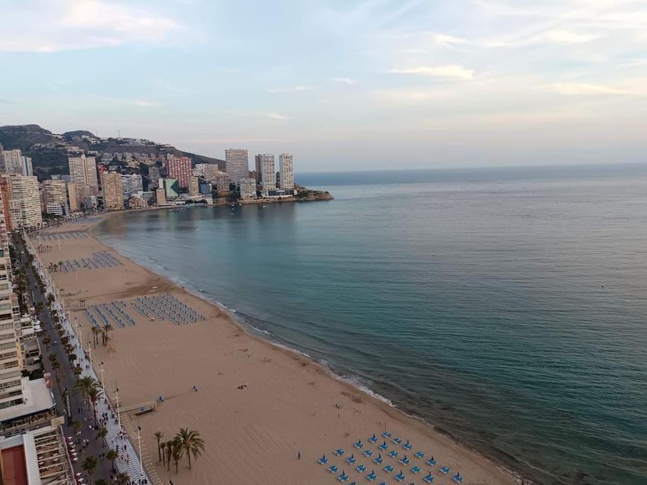 Estupendo Apartamento En Planta 23 Primera Linea ベニドルム エクステリア 写真