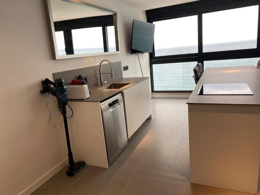 Estupendo Apartamento En Planta 23 Primera Linea ベニドルム エクステリア 写真